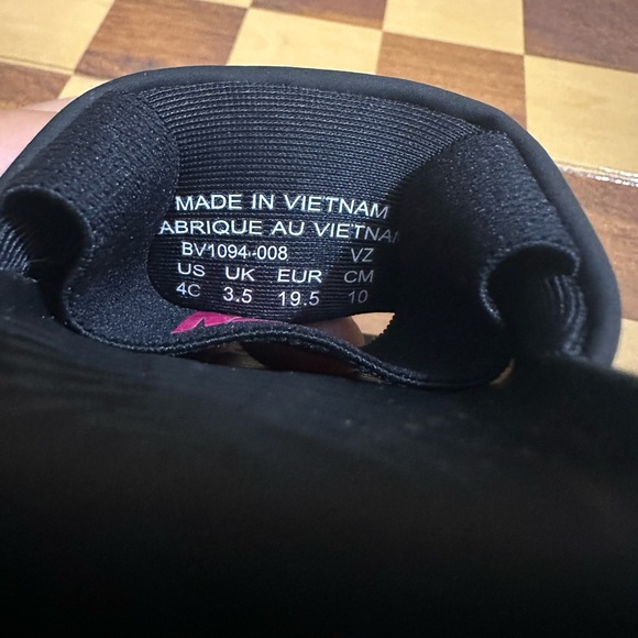 Nike Kawa Slide Black/Vivid Pink Size 4C - Picture 6 of 6